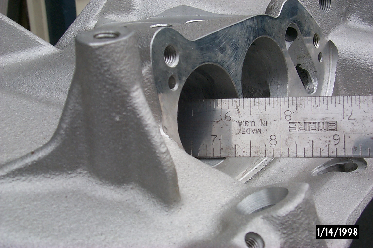 Edelbrock HighFlo TPI intake